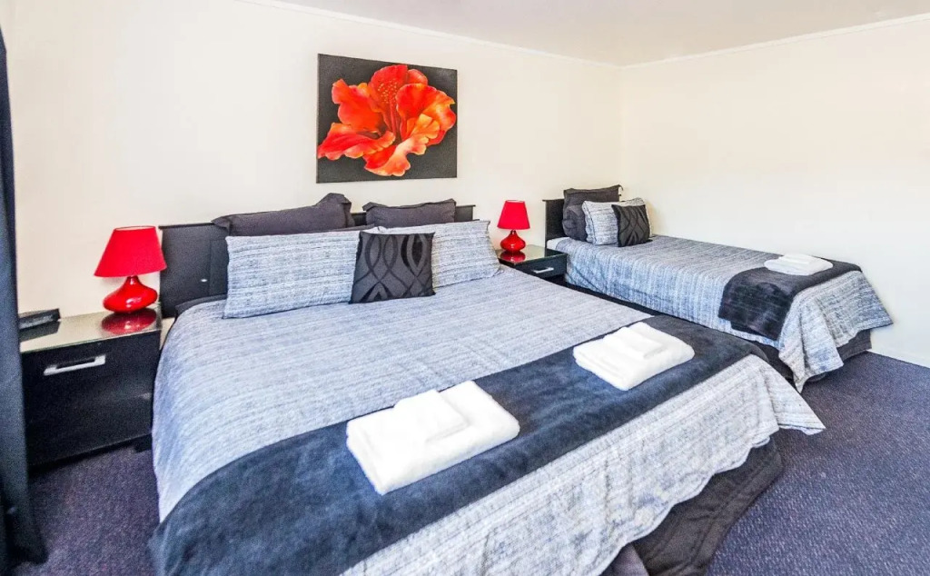 Anndion Lodge - Backpacker