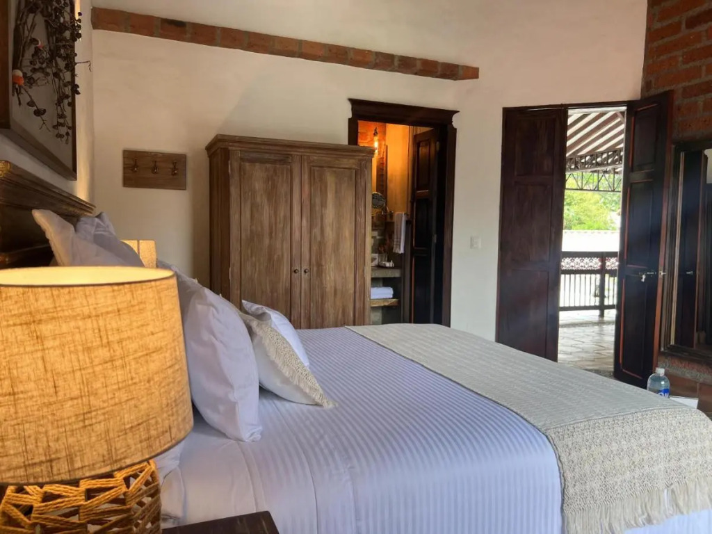 Casa Linaje Hotel Boutique -Cauca Viejo- Mayores de 10 años