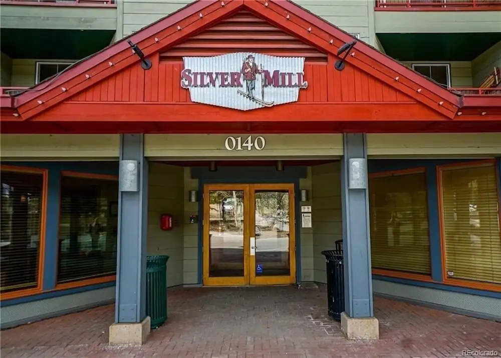 8282 Silver Mill 1 Bedroom Condo by RedAwning