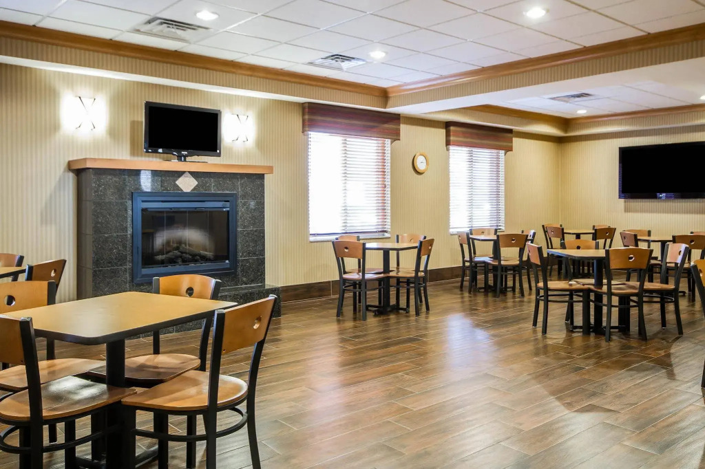 Sleep Inn & Suites Madison - Monona