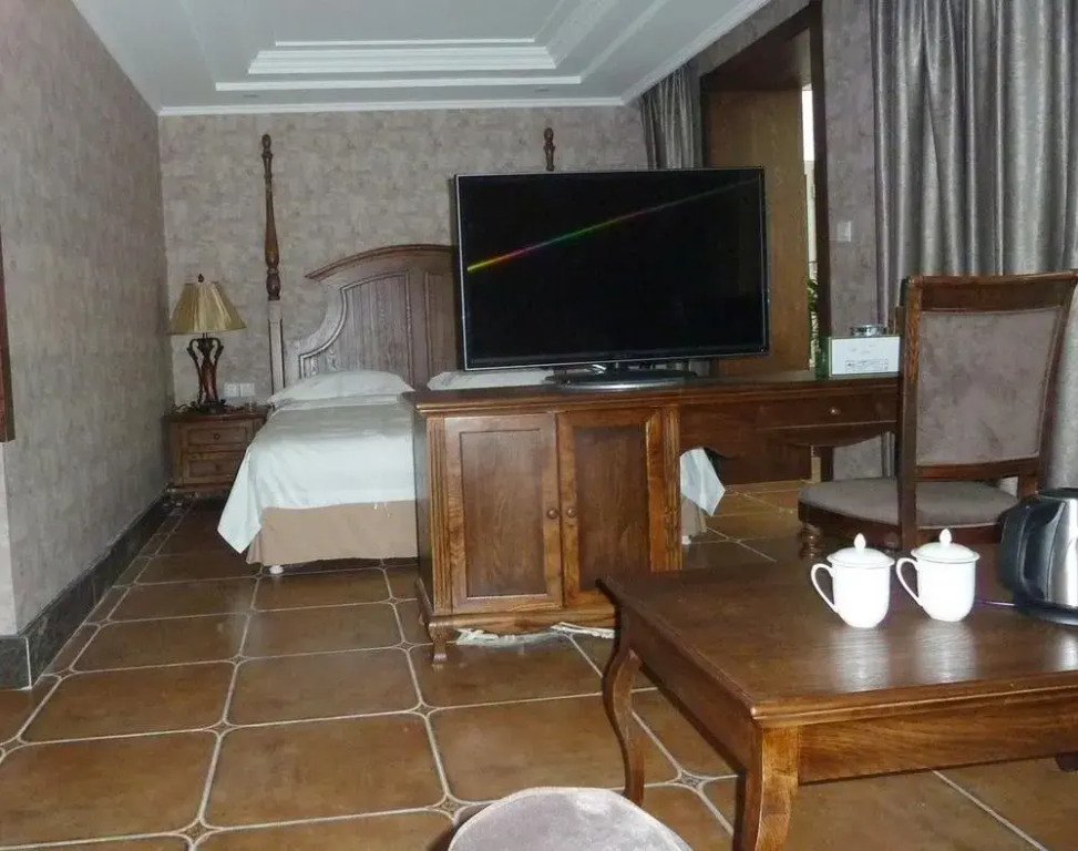 Wansheng Holiday Hotel