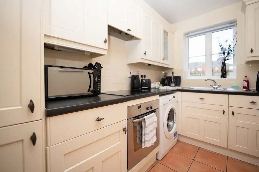 The Courtyard - a Beautifully Fitted 2 Bed Oxford City Apartment W/Parking