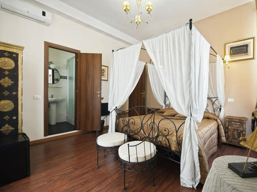 Holidays Rooms Rome