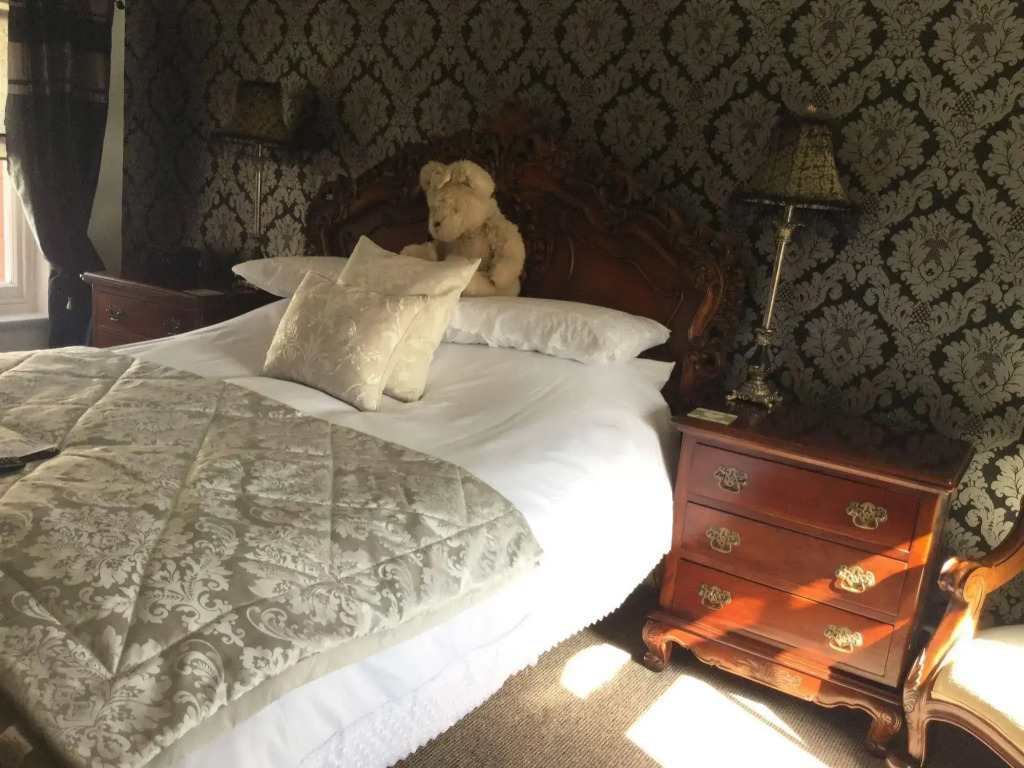 Plas Llwyd Guest House