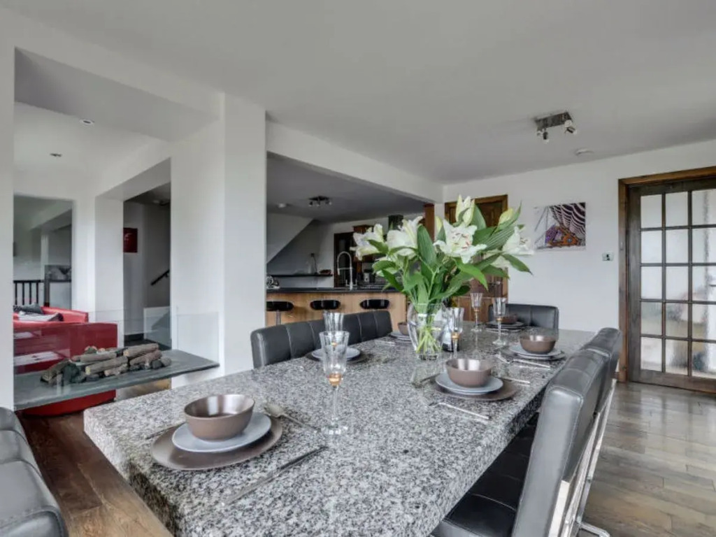 4 Bed in Ilfracombe oc-rockho