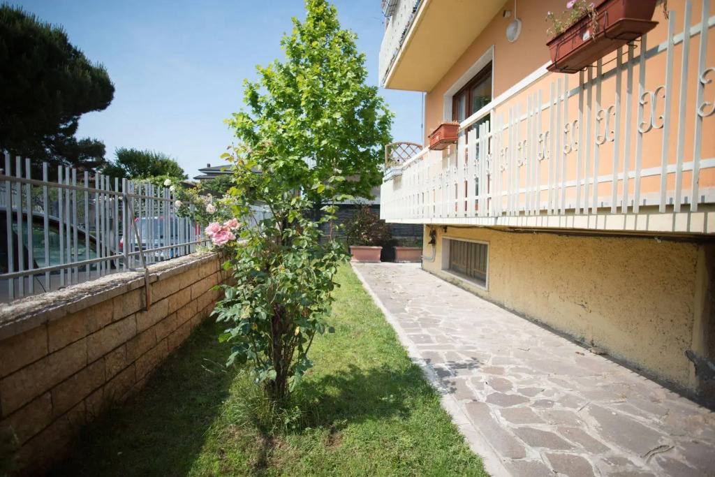 Affitta Camere Elena