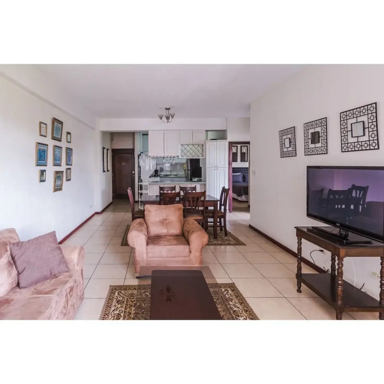 Sophistidated 2 BDRM Apartment @ Zona 14