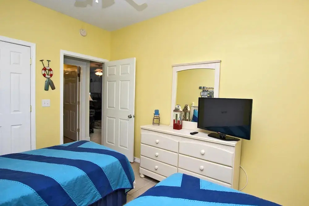 Orange Beach Villas - Beach Retreat by Youngs Suncoast