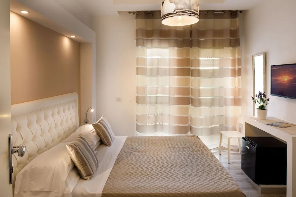 Sorrento Comfort Rooms con piscina