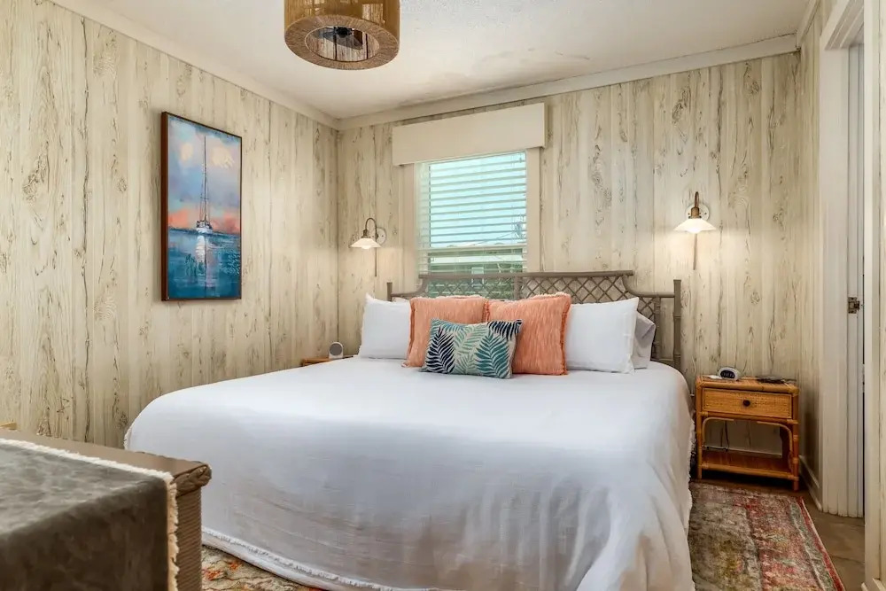 Bridgeview Cottage - 2228 Mallard 3 Bedroom Home by RedAwning
