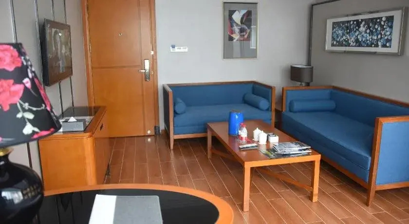 Qionghai Xiangshang Aihua Hotel