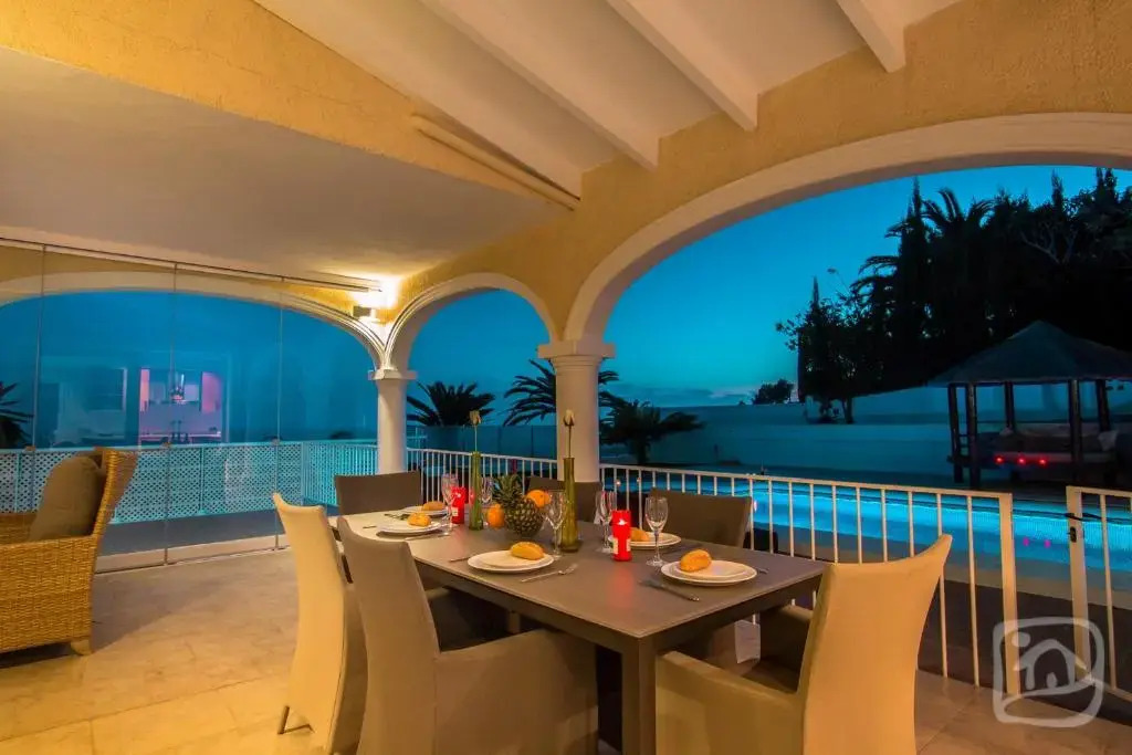 Abahana Villas Lou