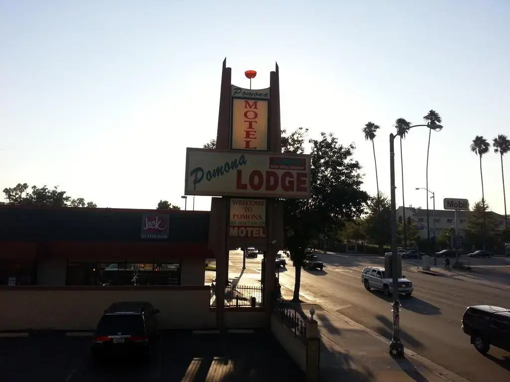 Heritage Inn