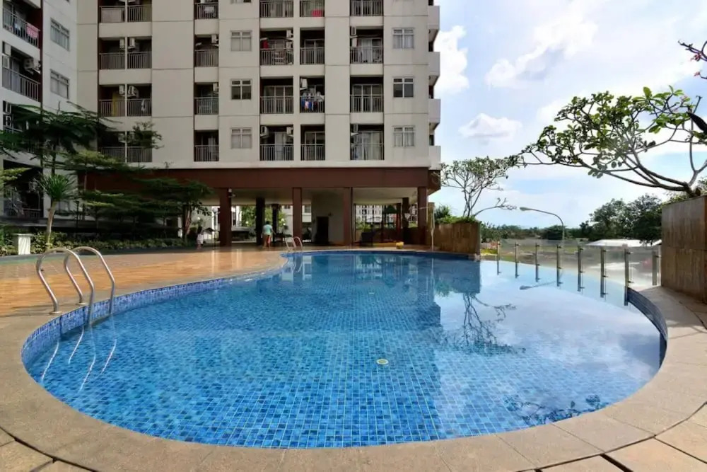 Quade Stay at Serpong Greenview