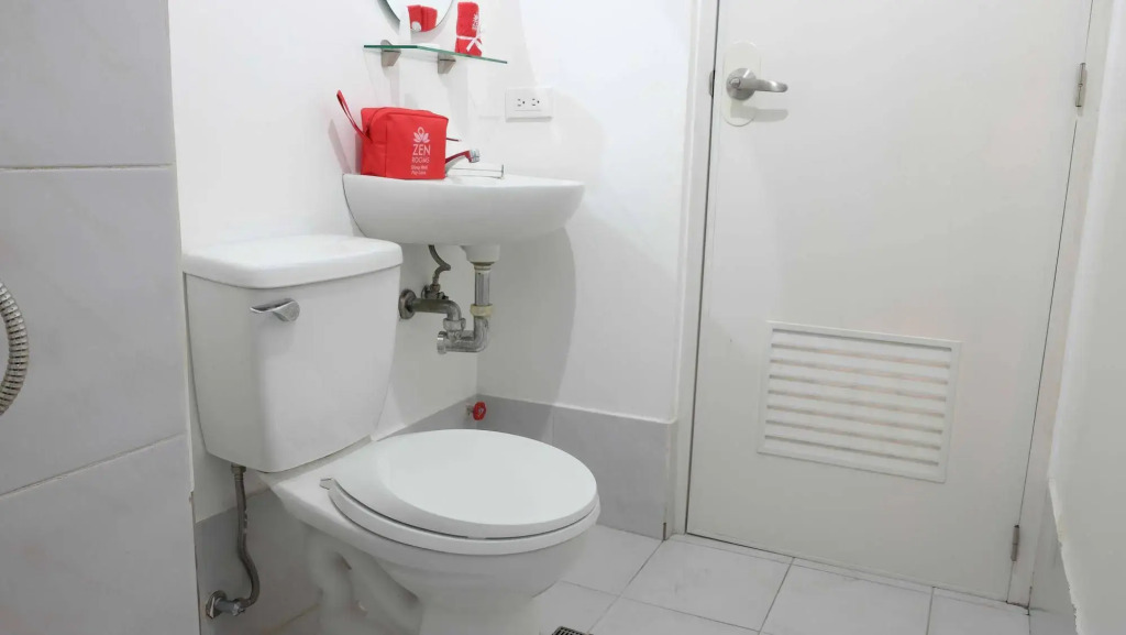 ZEN Rooms Basic Dian St. Makati