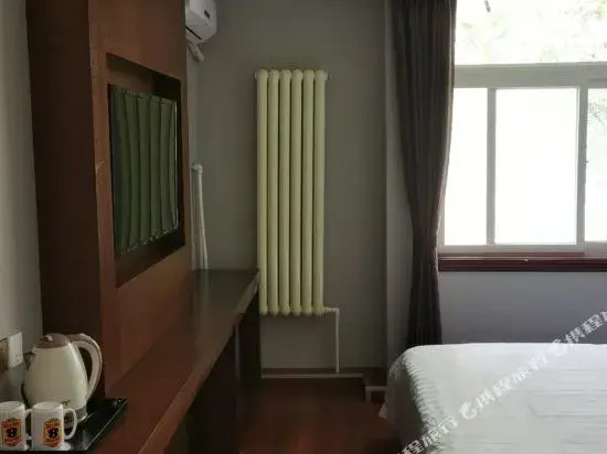 Super 8 Hotel (Beijing Fengtai Railway Station Subway Station)