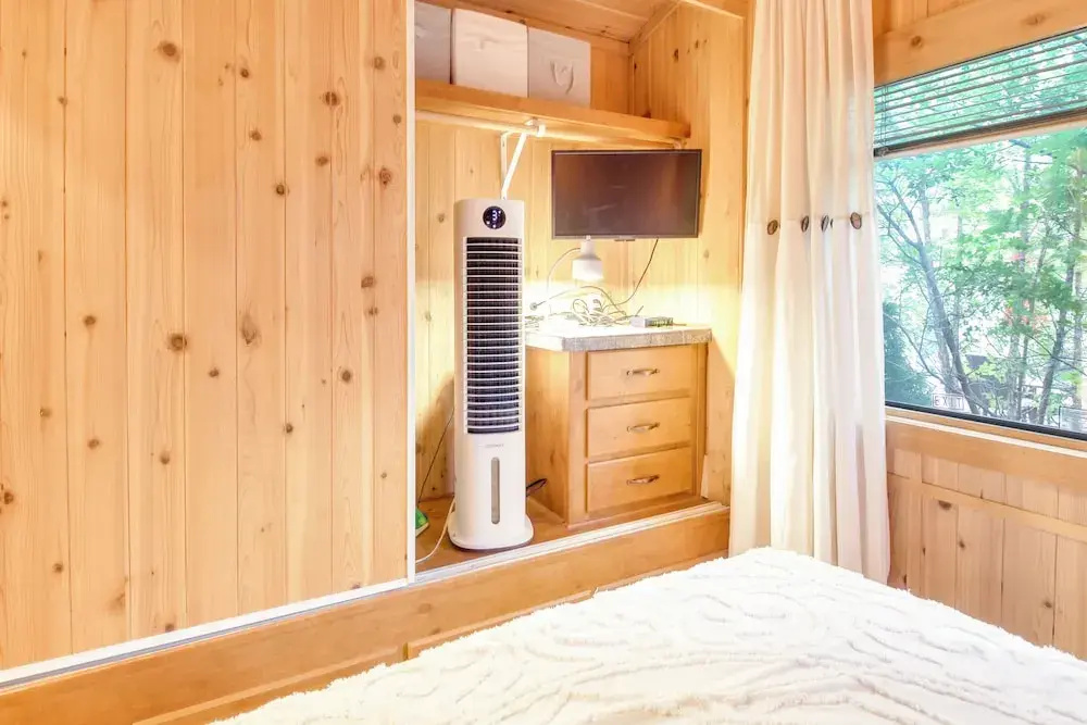 Hike & Fish: Cozy Cabin w/ Patio in Show Low!