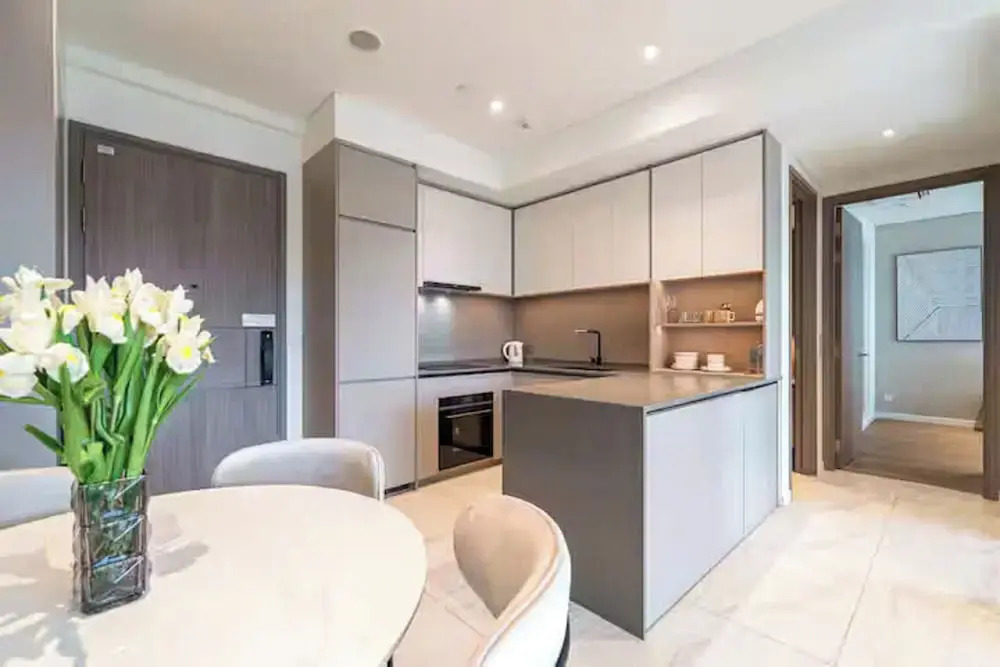 Vivian Boutique Opera Luxury Residence