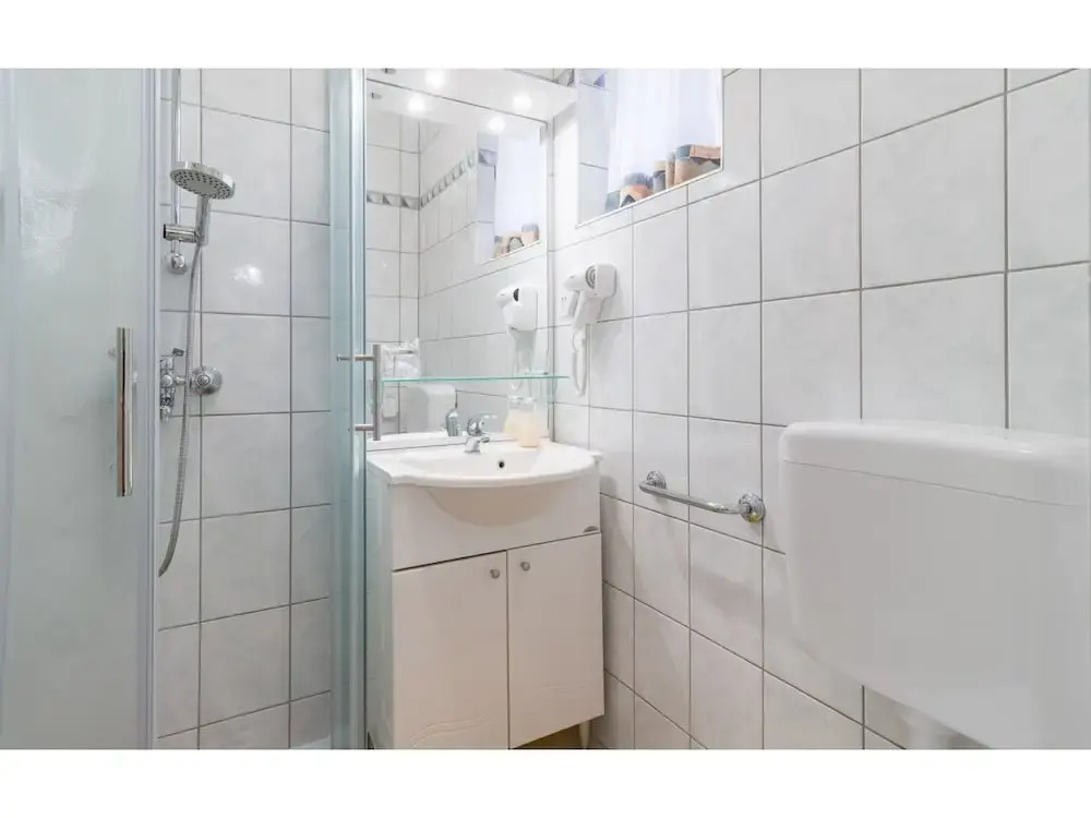 Modern Apartment With Balcony, Garden View in Villa Vizula