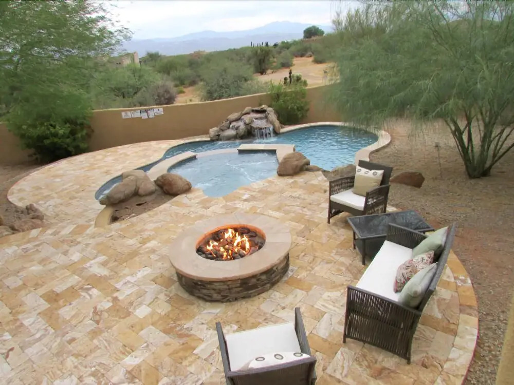 4BR Desert Escape