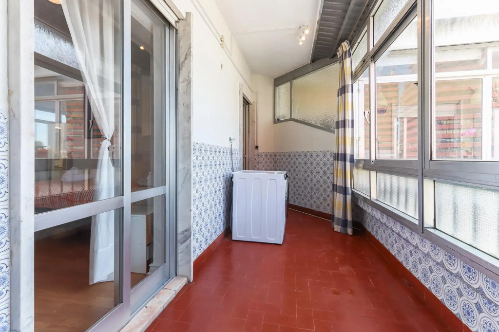 Oeiras Balcony by Homing