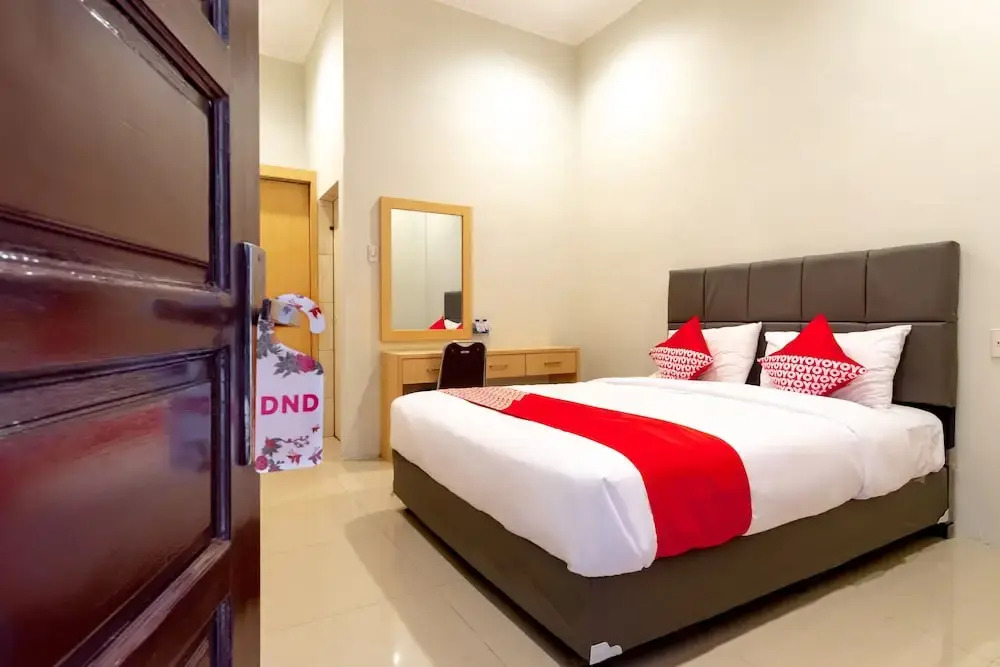Vandolia Guest House by Reddoors