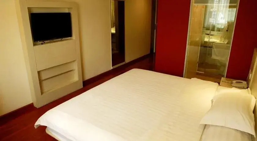 Warm Time Homestay (Chongqing North Railway Station)