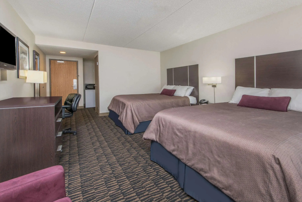 Ramada Plaza by Wyndham Niagara Falls