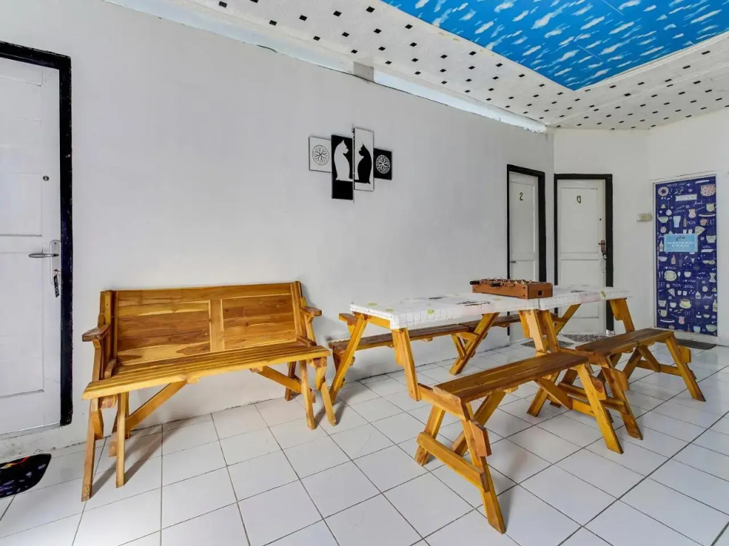SPOT ON 91108 Sare Ngebluk Residence