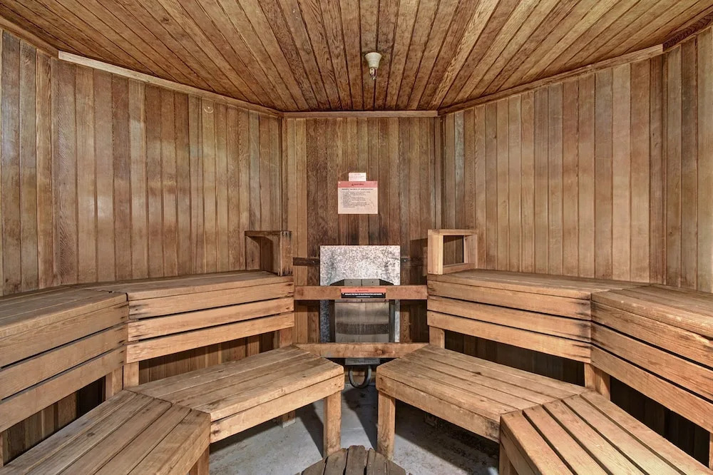 Spacious Condo in the Heart of Center Village - Pet Friendly - VS367 by Redawning