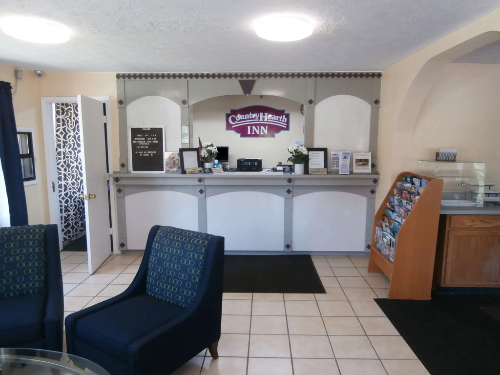 Country Hearth Inn & Suites Cartersville