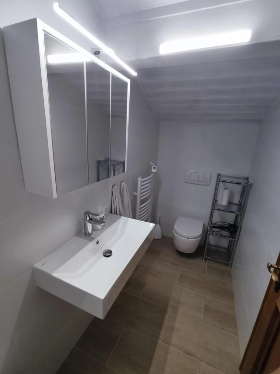 Ferienwohnung Emilia mit Bergblick (Westen)