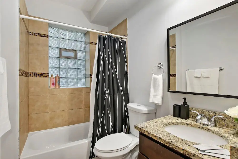Cozy 2BR Apt - Sunnyside 2E
