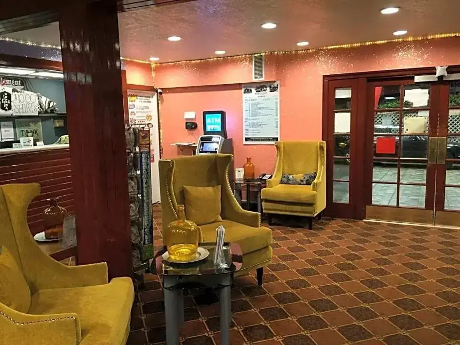 Tradewinds All Suite Hotel