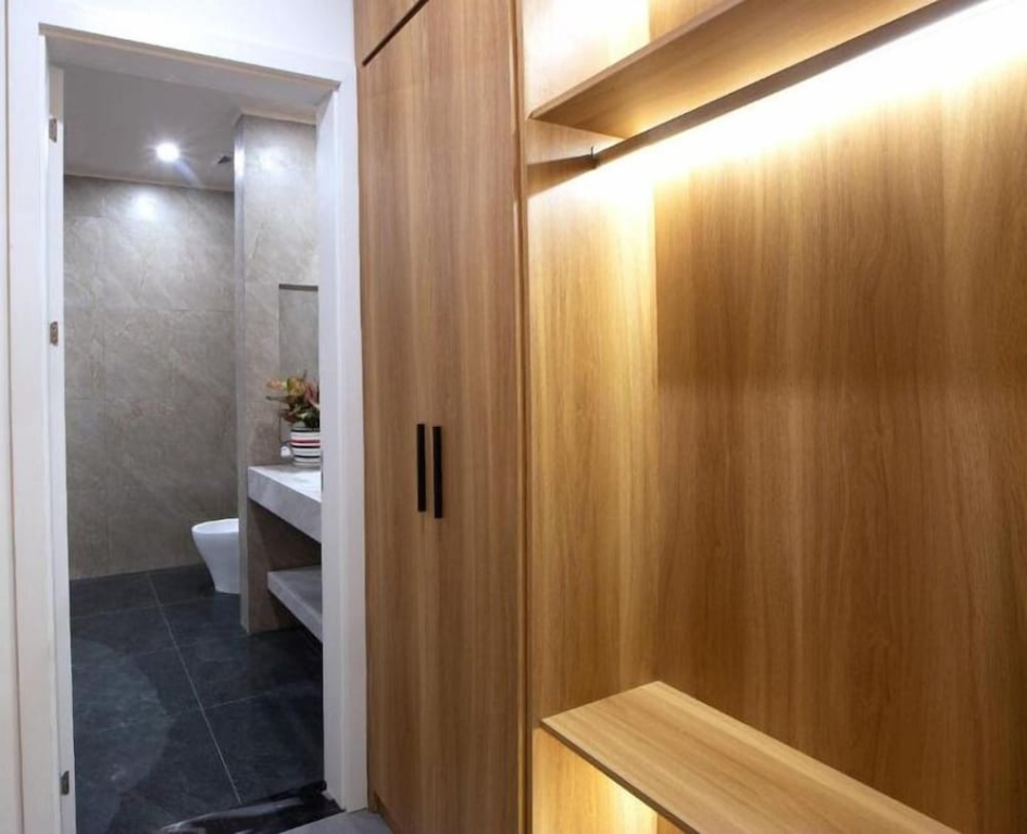 Elysees Hotel