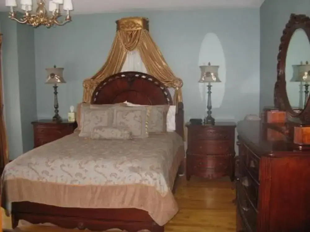 1897 Beekman House Bed and Breakfast