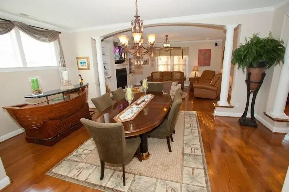 A Wind Song 5 Bedroom Home by Redawning