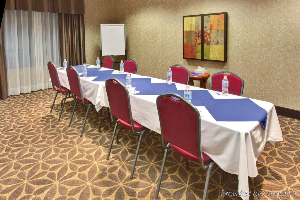 Holiday Inn Express Hotel & Suites Brockville by IHG