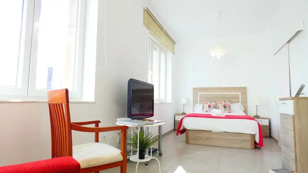 Uncibay Square Apartment