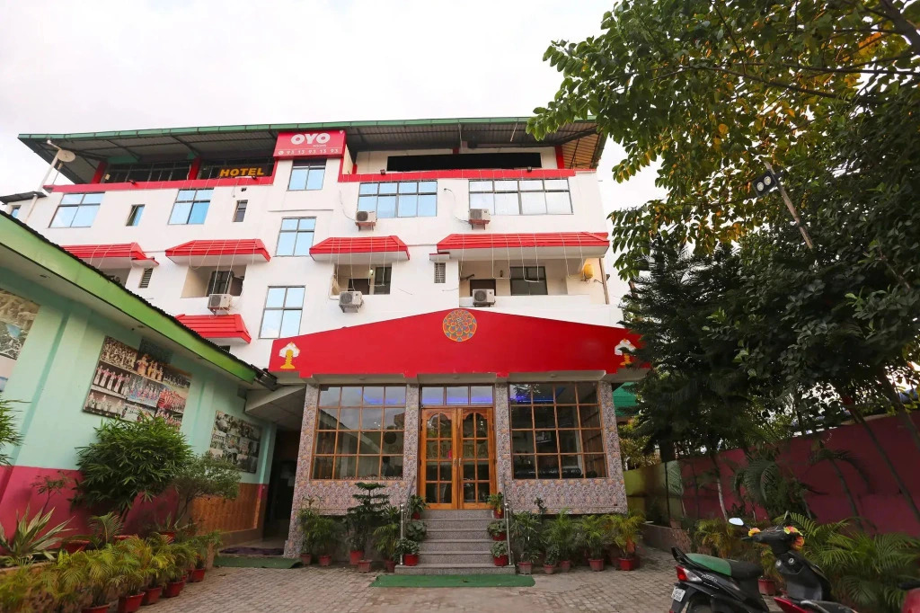 OYO Flagship 50138 Hotel Parashuram ISBT