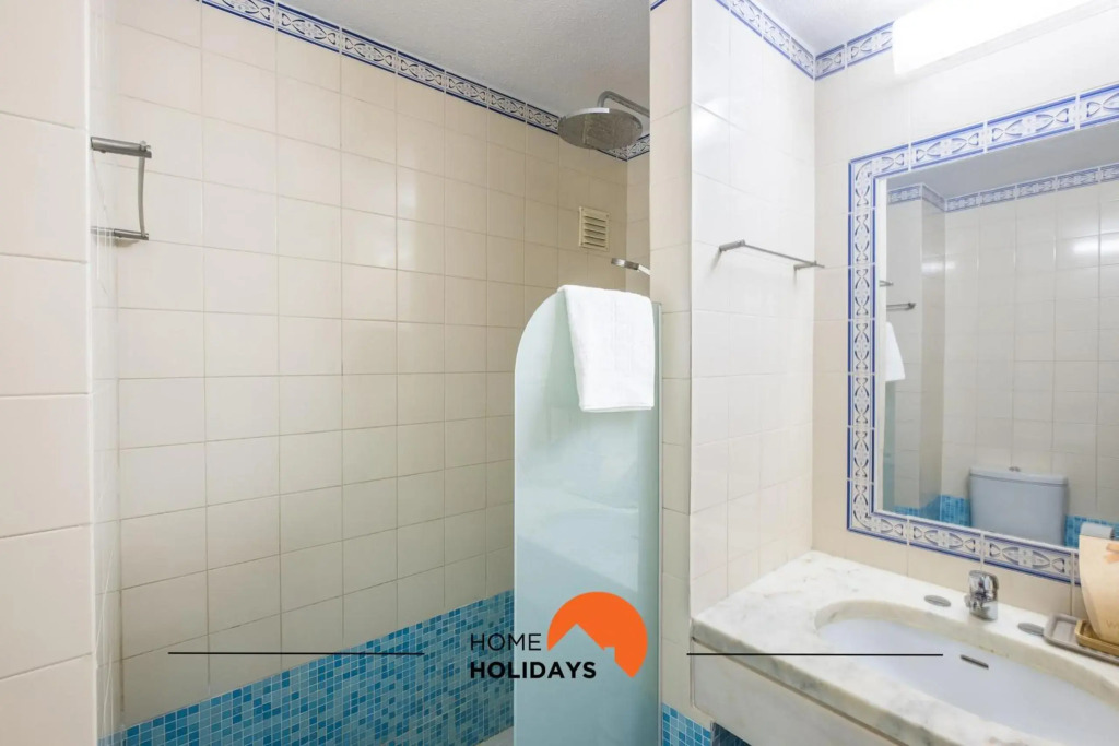 #070 Lovely Flat in the Heart of OldTown, Beach View