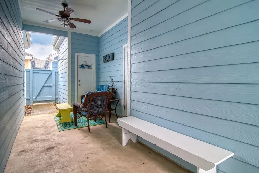 Hook's Harbor Pb204 3 Bedrooms 3 Bathrooms Condo