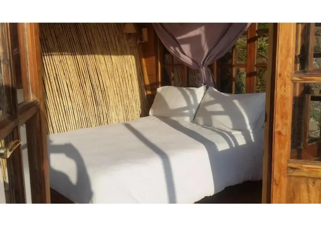 Treehouse ,Casa Arbol, with Spa