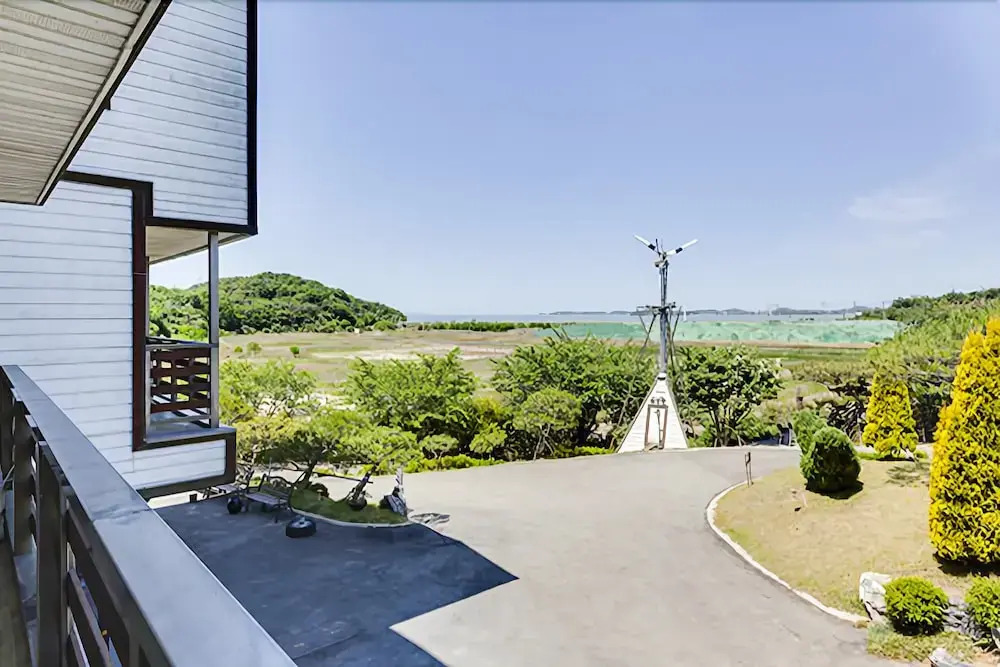 Daebudo Blue Sunset Pension