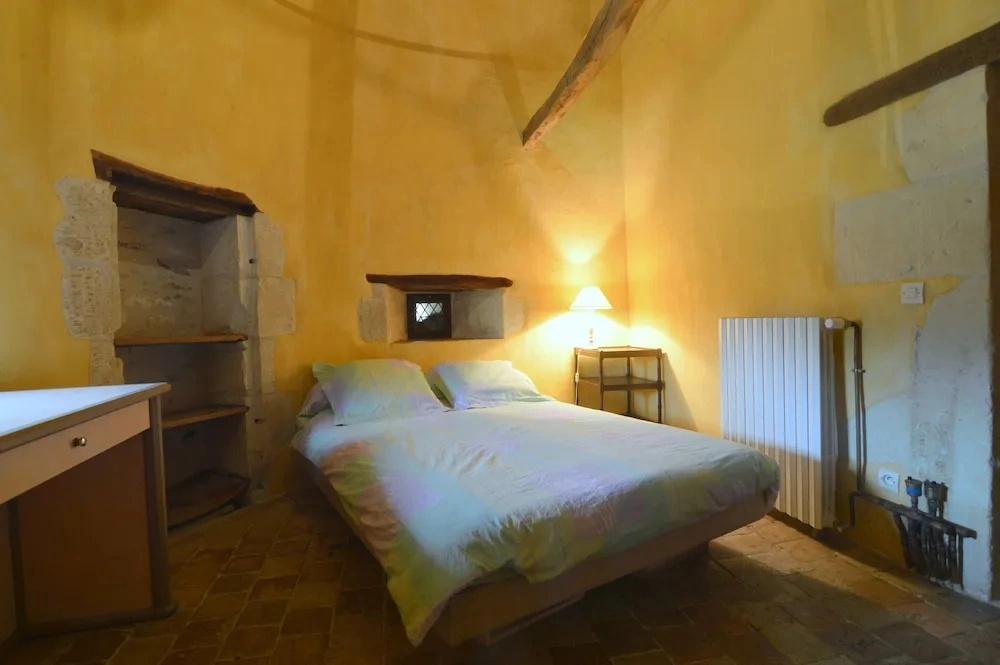 Holiday Home in Thurageau with Private Pool
