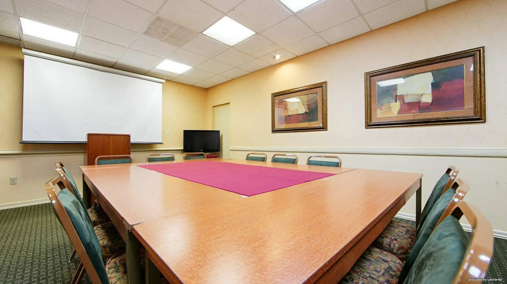 Baymont by Wyndham Orlando East
