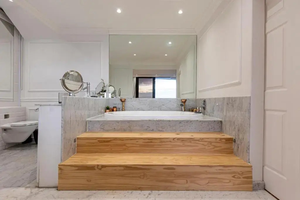 Clifton YOLO Spaces - Clifton Beachfront Apartments