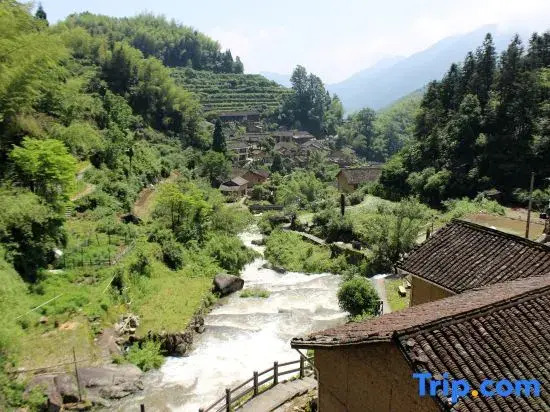 Yunhe Terrace Yunxi Homestay (Baiyingu Scenic Area Shop)