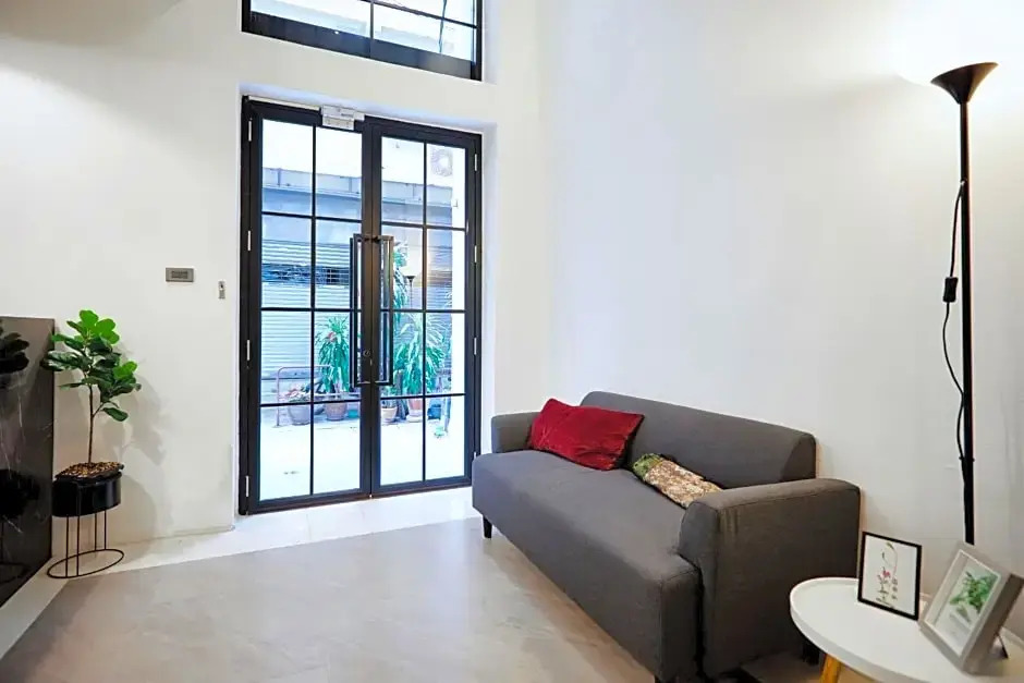 Livinn91 Hotel