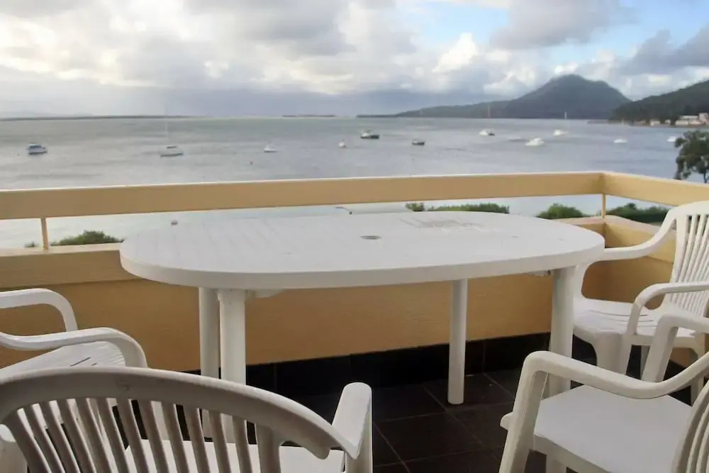 Bay Village Unit 2 47 Shoal Bay Road